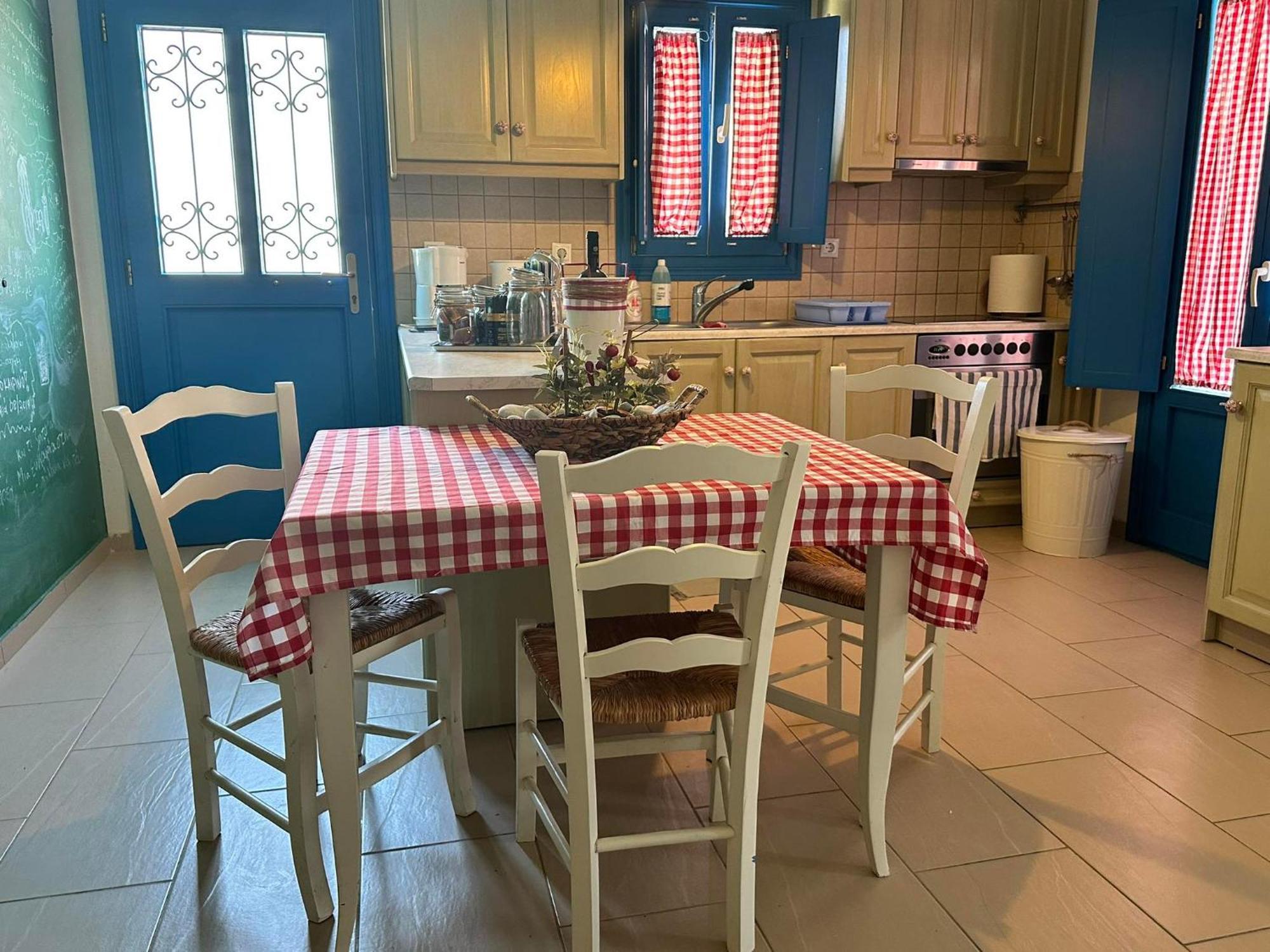 Villa Blue Meadow à Livadi  Extérieur photo
